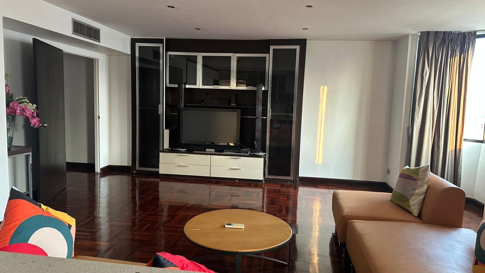 Affordable Serviced Apartments In Nana Omni Tower - Prime Sukhumvit Location Bangkok Exteriör bild