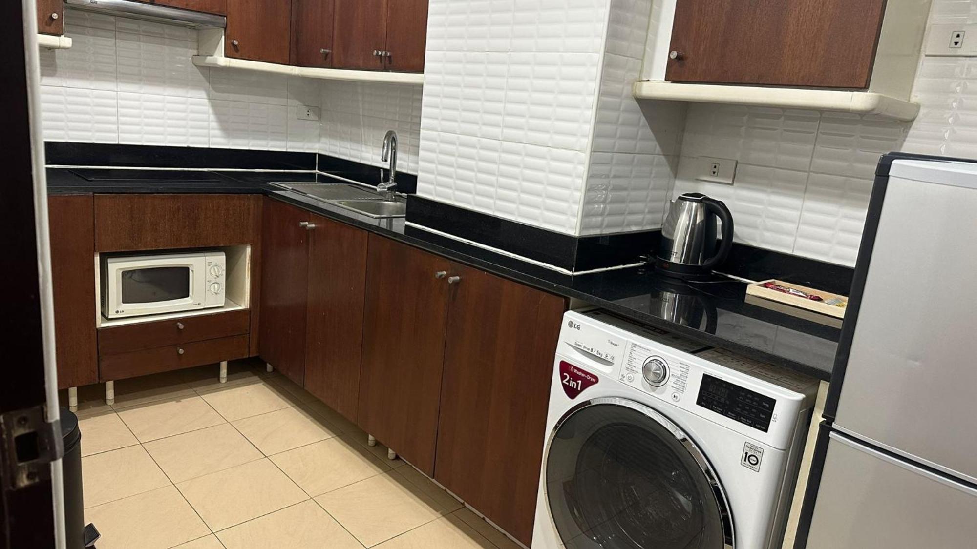 Affordable Serviced Apartments In Nana Omni Tower - Prime Sukhumvit Location Bangkok Exteriör bild