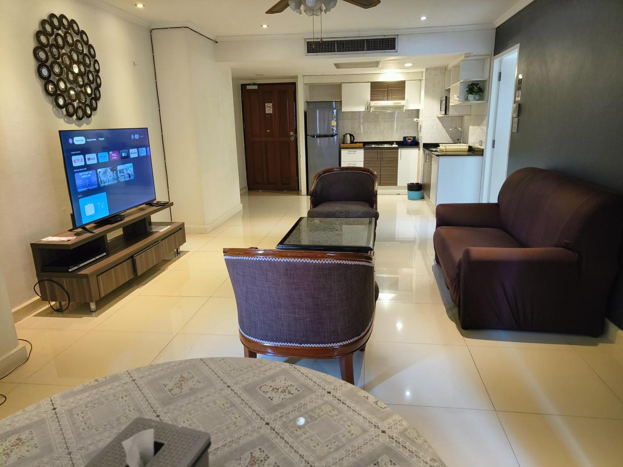 Affordable Serviced Apartments In Nana Omni Tower - Prime Sukhumvit Location Bangkok Exteriör bild