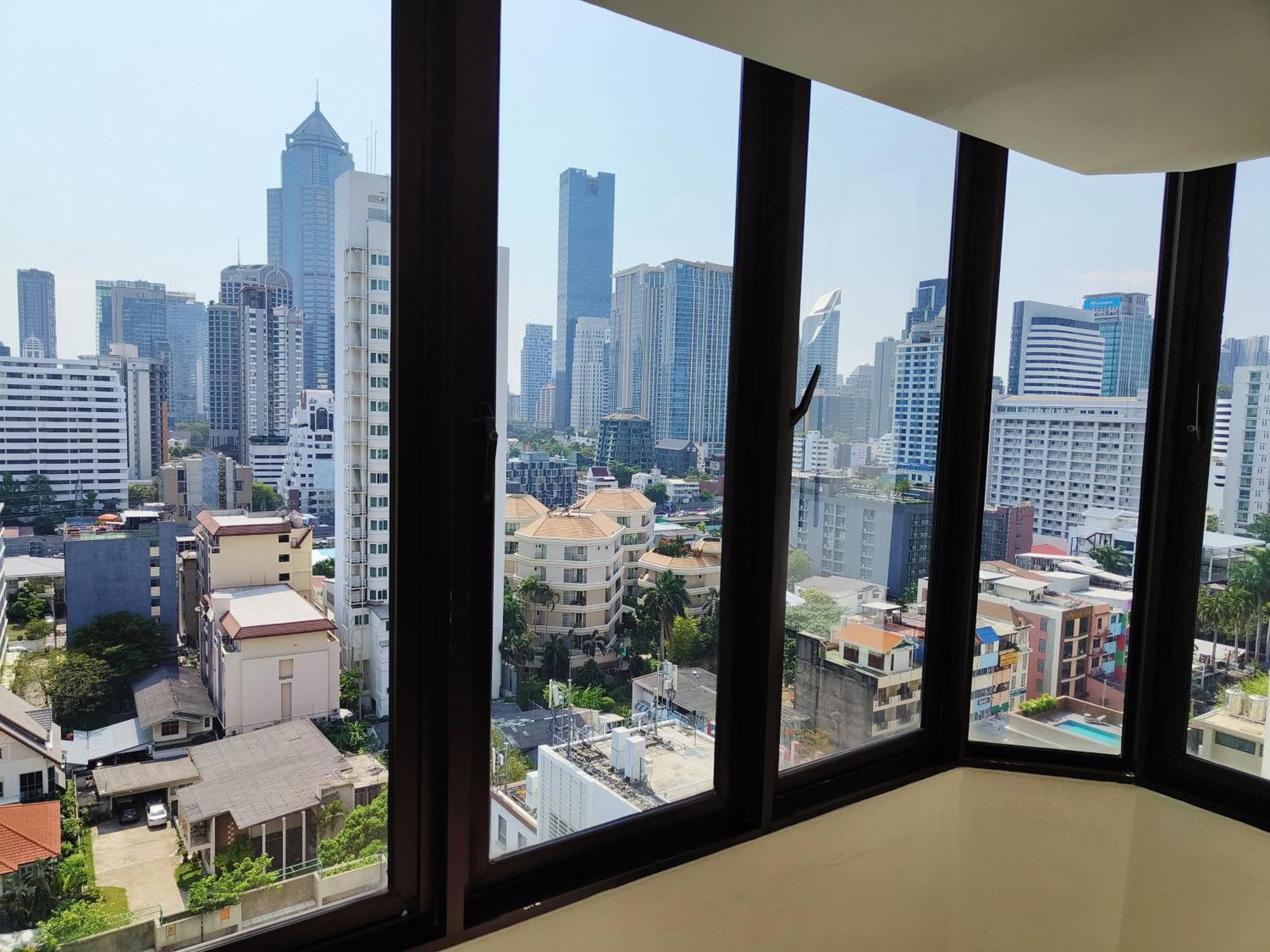 Affordable Serviced Apartments In Nana Omni Tower - Prime Sukhumvit Location Bangkok Exteriör bild