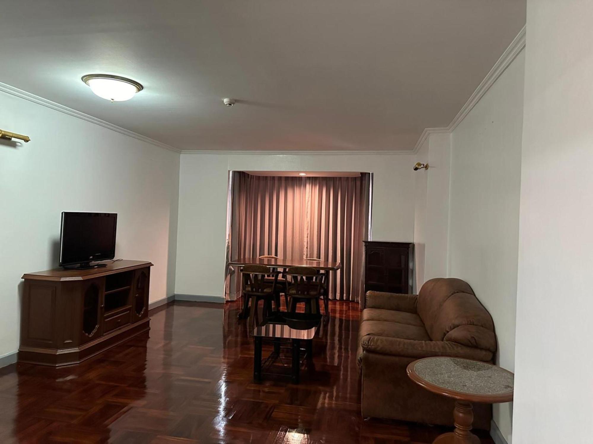 Affordable Serviced Apartments In Nana Omni Tower - Prime Sukhumvit Location Bangkok Exteriör bild