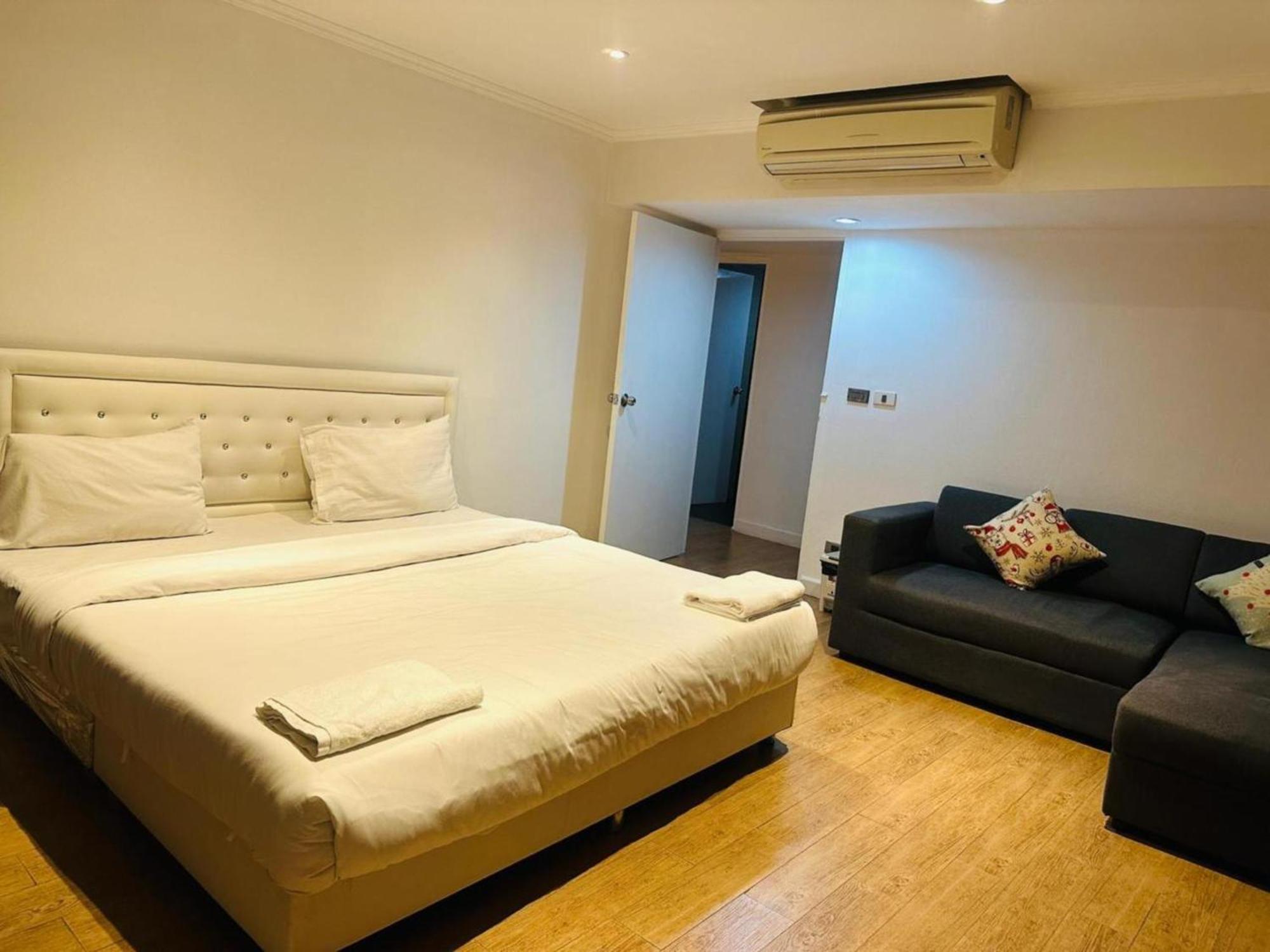 Affordable Serviced Apartments In Nana Omni Tower - Prime Sukhumvit Location Bangkok Exteriör bild
