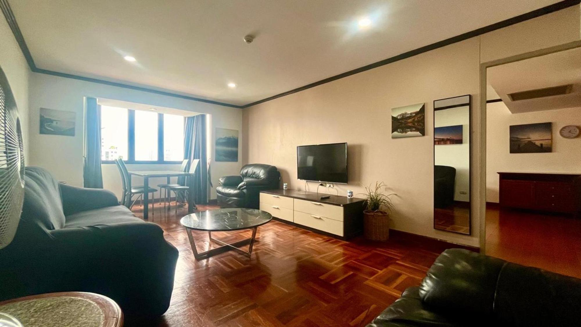 Affordable Serviced Apartments In Nana Omni Tower - Prime Sukhumvit Location Bangkok Exteriör bild